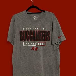 The Nike Tee Tampa Bay Buccaneers Football Size Large